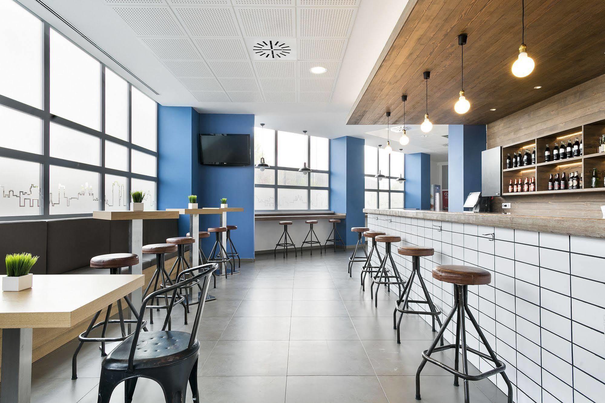 Madrid Airport Suites, Affiliated By Melia Εξωτερικό φωτογραφία
